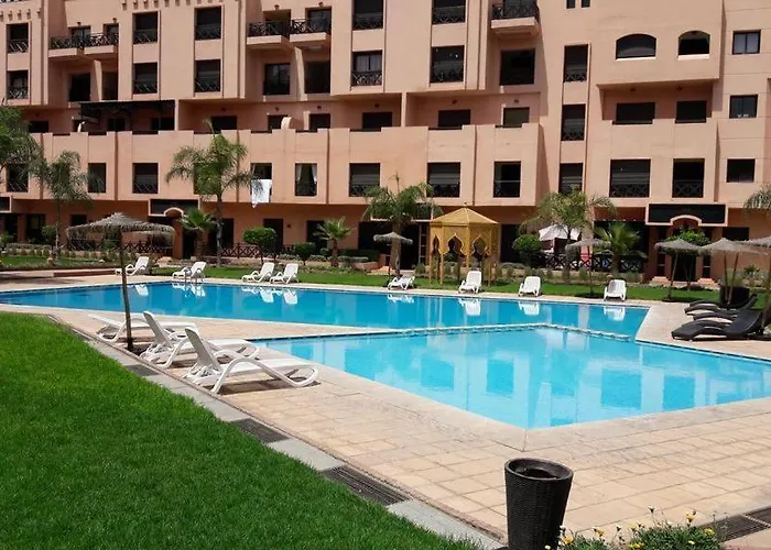 appartement confortable dans résidence avec 5 piscines